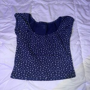 Brandy Melville floral short sleeve top